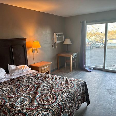 Clintonville Motel Extérieur photo