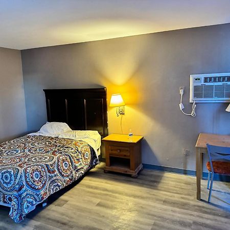 Clintonville Motel Extérieur photo