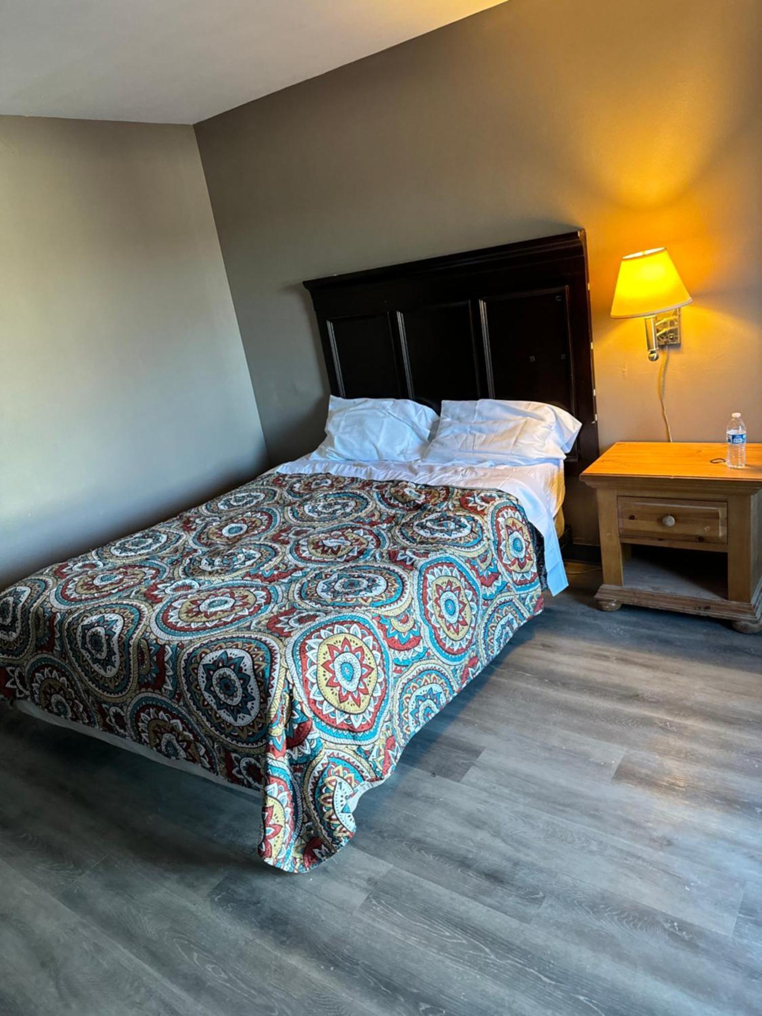 Clintonville Motel Extérieur photo